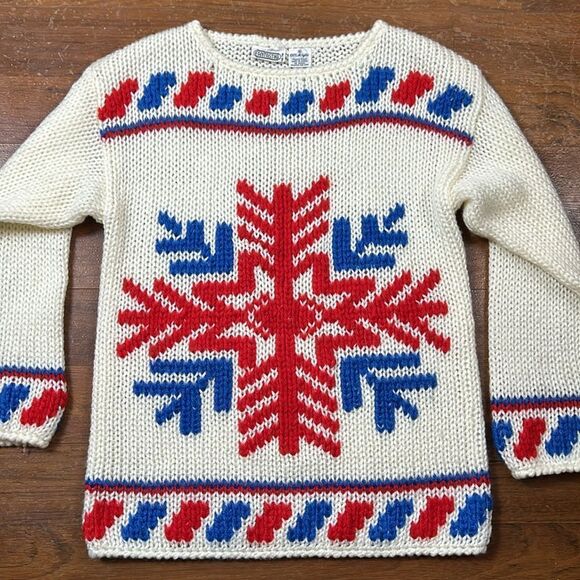Beautiful hand knitted vintage style sweater size small oversized snow flake - Picture 9 of 9